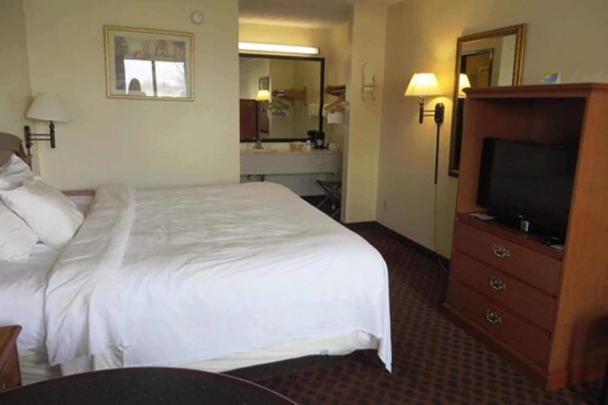 Days Inn By Wyndham Plainfield Exterior foto